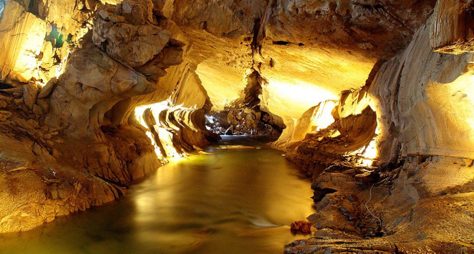 7 Gunnang Mulu National Park Mulu Cave